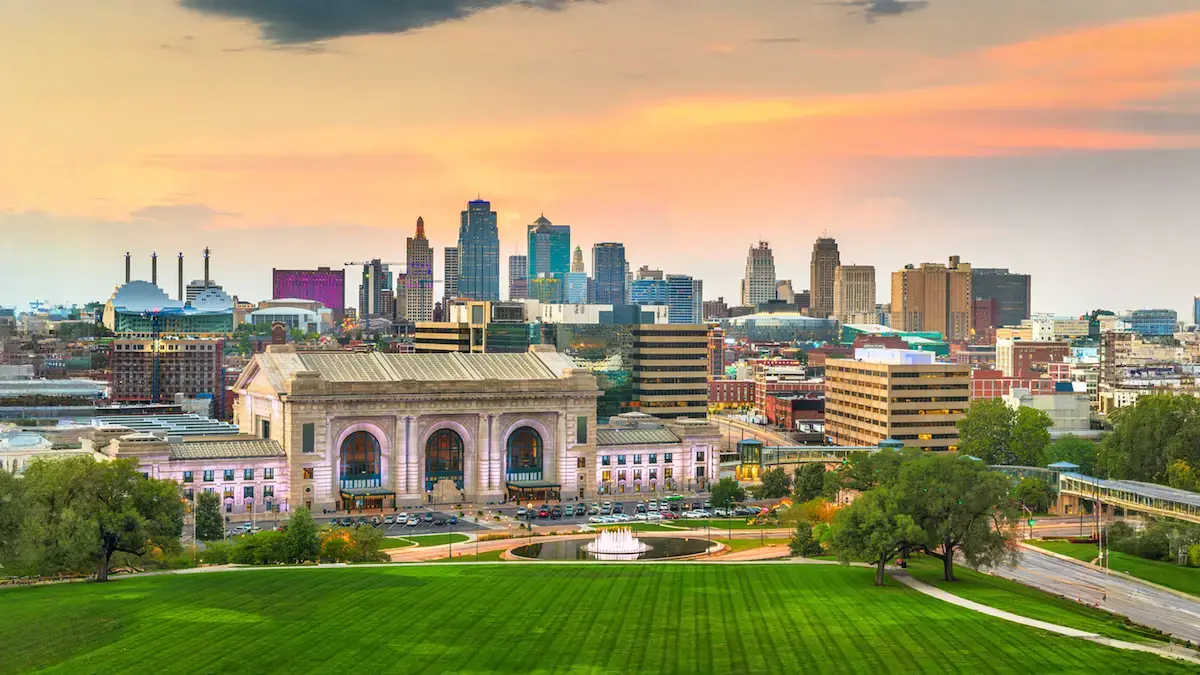 Hard Money Lenders Near Me in Kansas City, MO represented by the Kansas City skyline. 