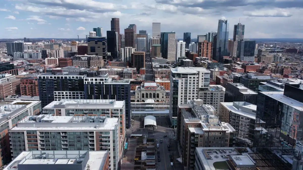 A neighborhood suitable for short-term real estate loans in Denver.